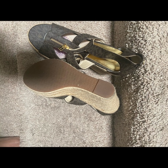 Wedges - Picture 5 of 5